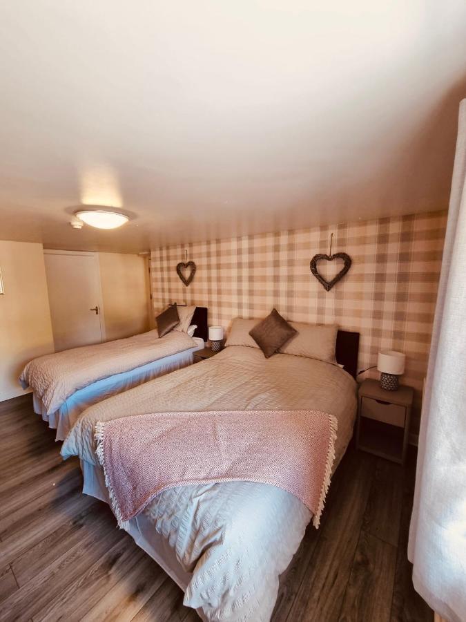 The Crown Inn Ystalyfera ภายนอก รูปภาพ